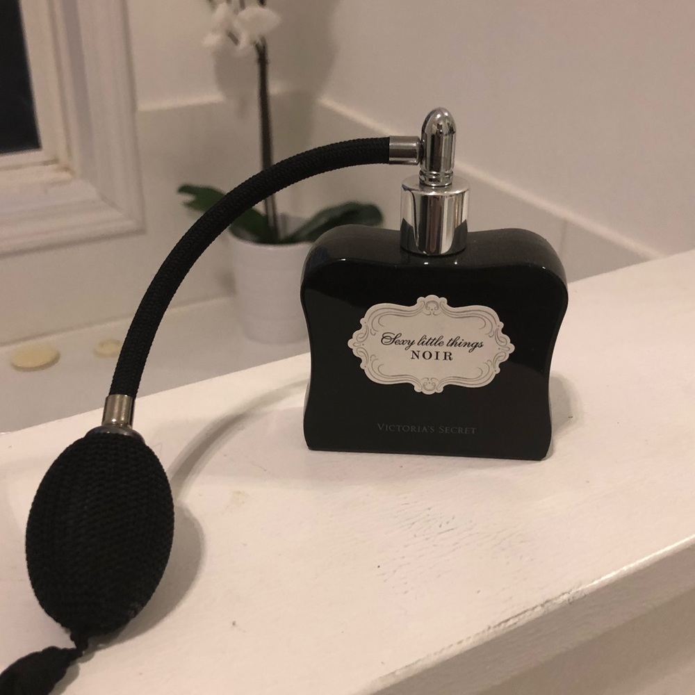 Sexy little things NOIR by Victoria Secret 50ml